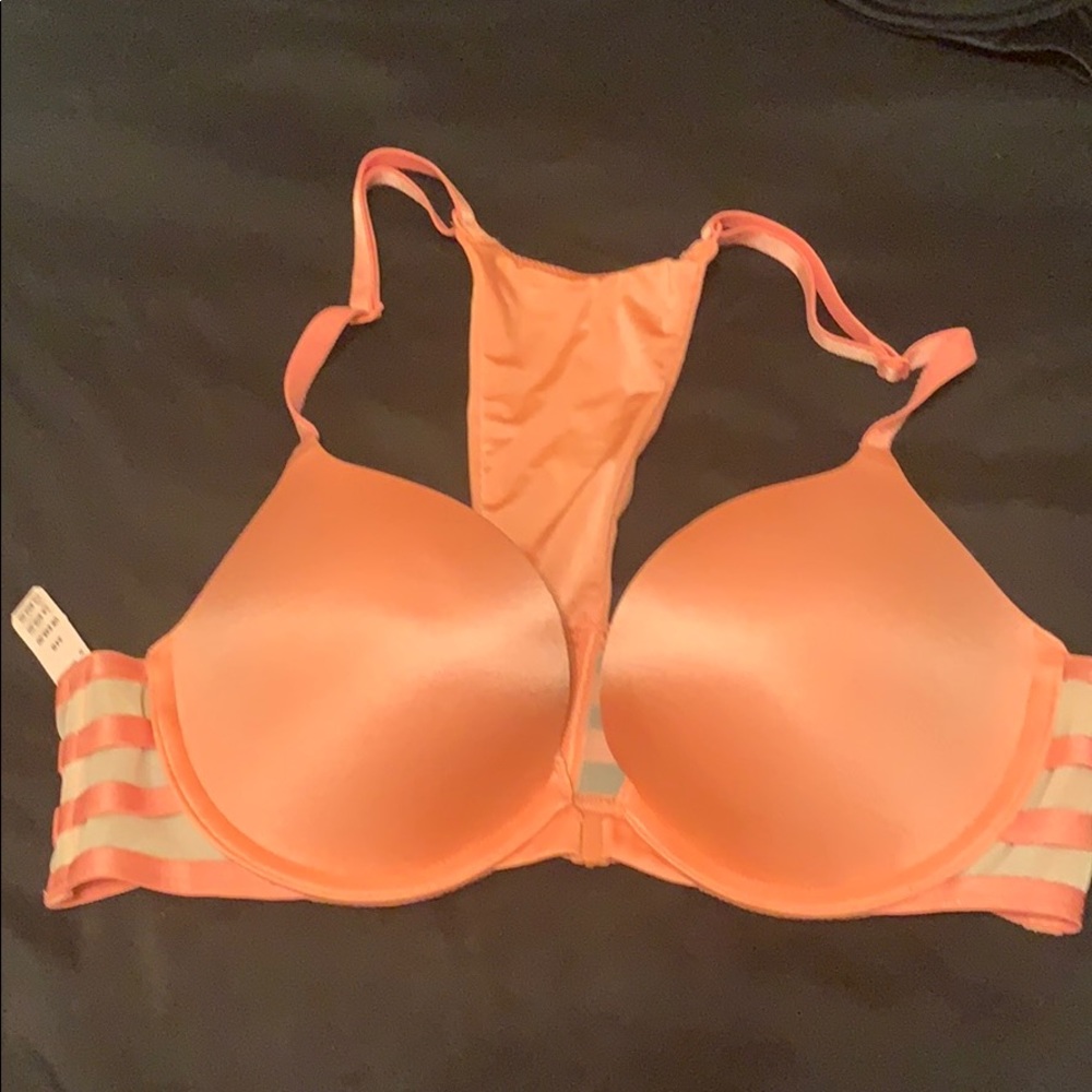 Victoria’s Secret Very Sexy front close push up